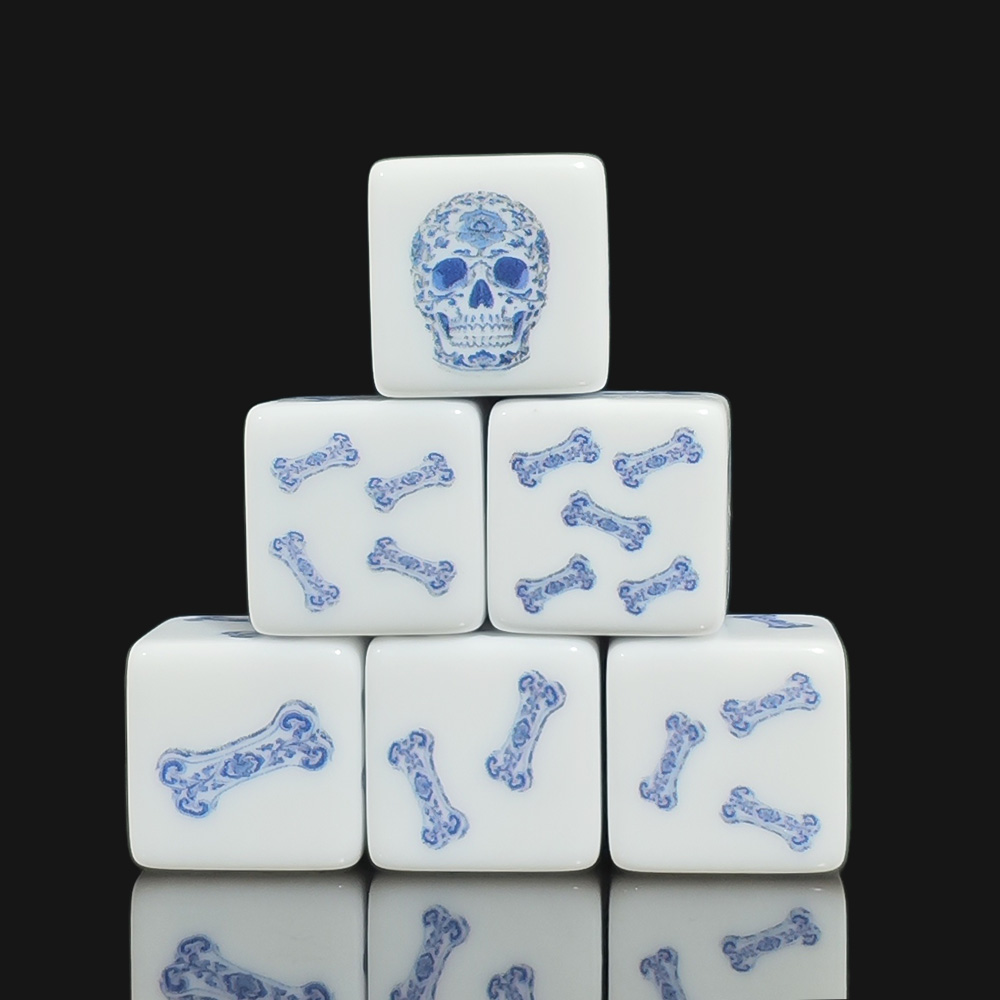 12개 16MM 블루 플로럴 해골 및 뼈 프린트 화이트 - Board Game Print 리뷰 및 가격